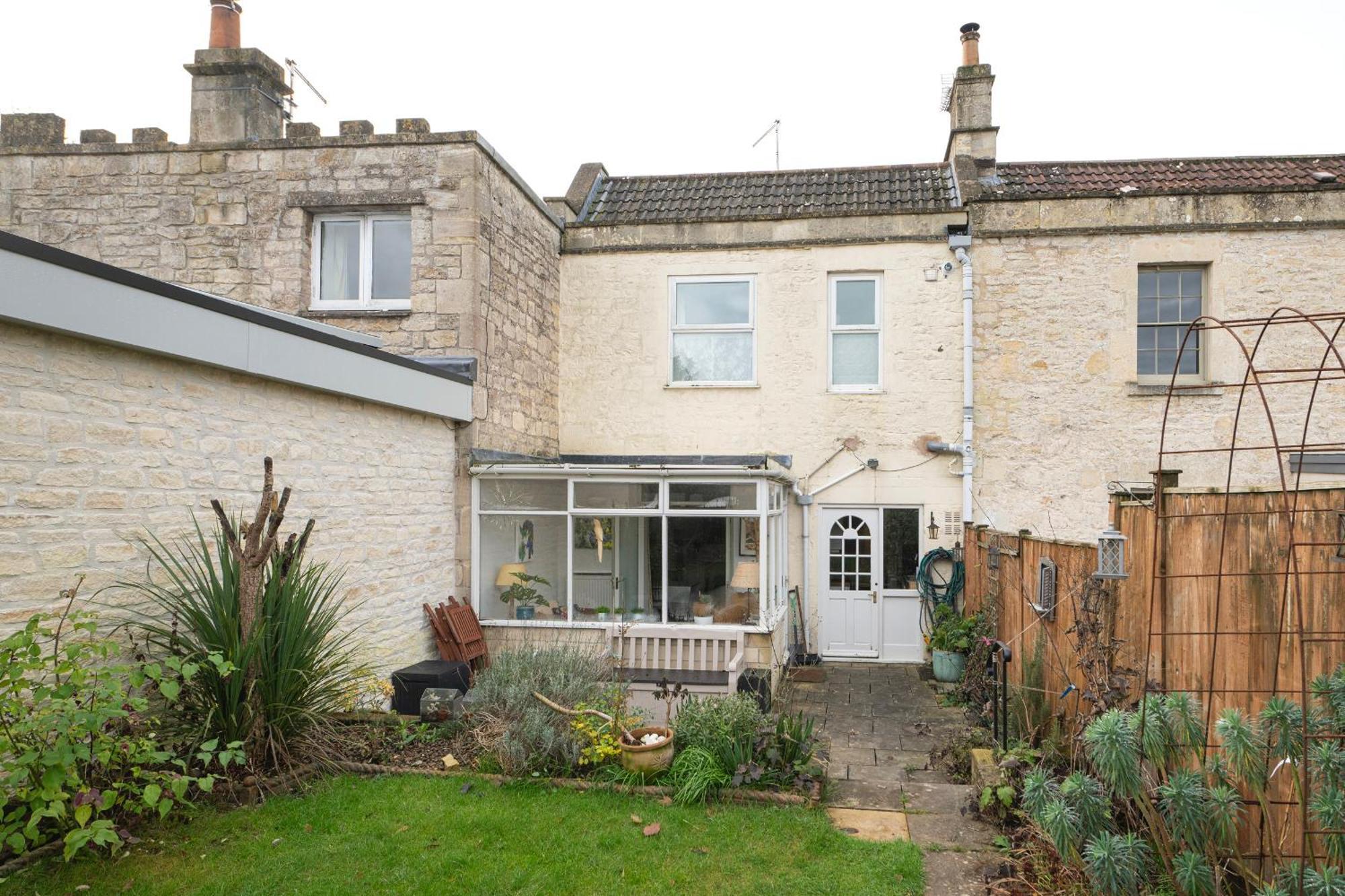 Holiday home Churchill House - Two Bedrooms - Street Parking - Garden Bath