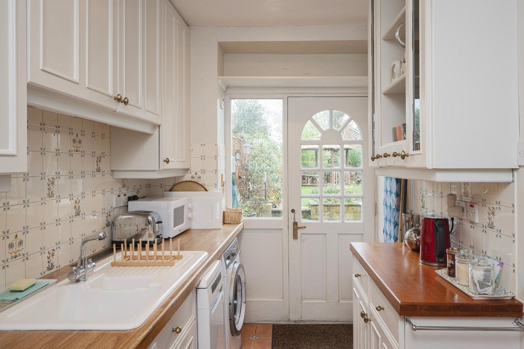 Holiday home Churchill House - Two Bedrooms - Street Parking - Garden