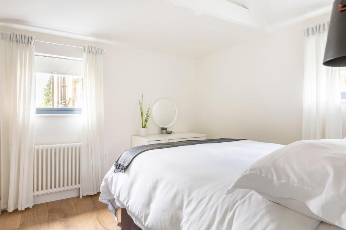 Holiday home Self Contained 1 Bed House V Near Centre, Parking *