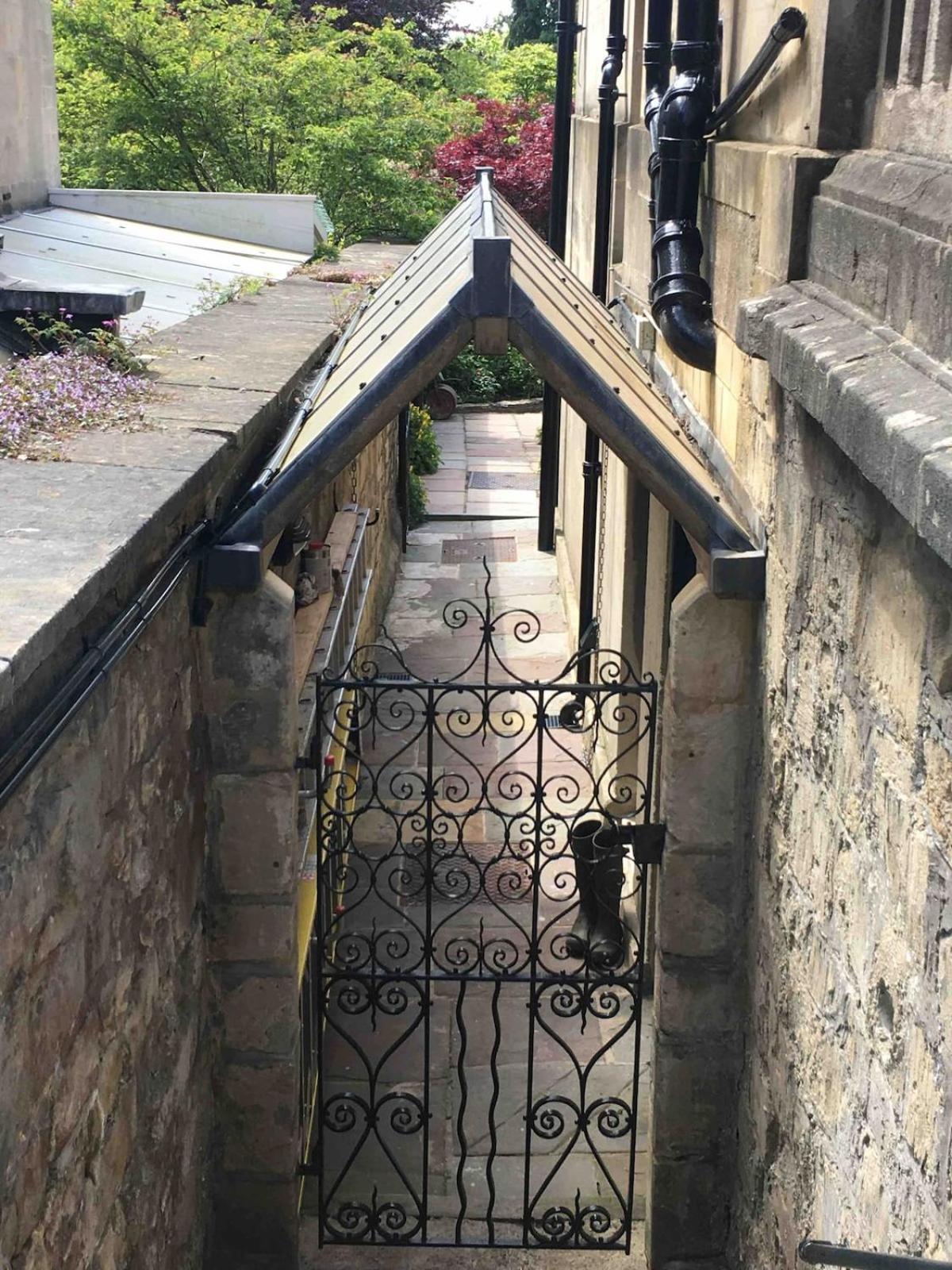 Self Contained 1 Bed House V Near Centre, Parking * Bath