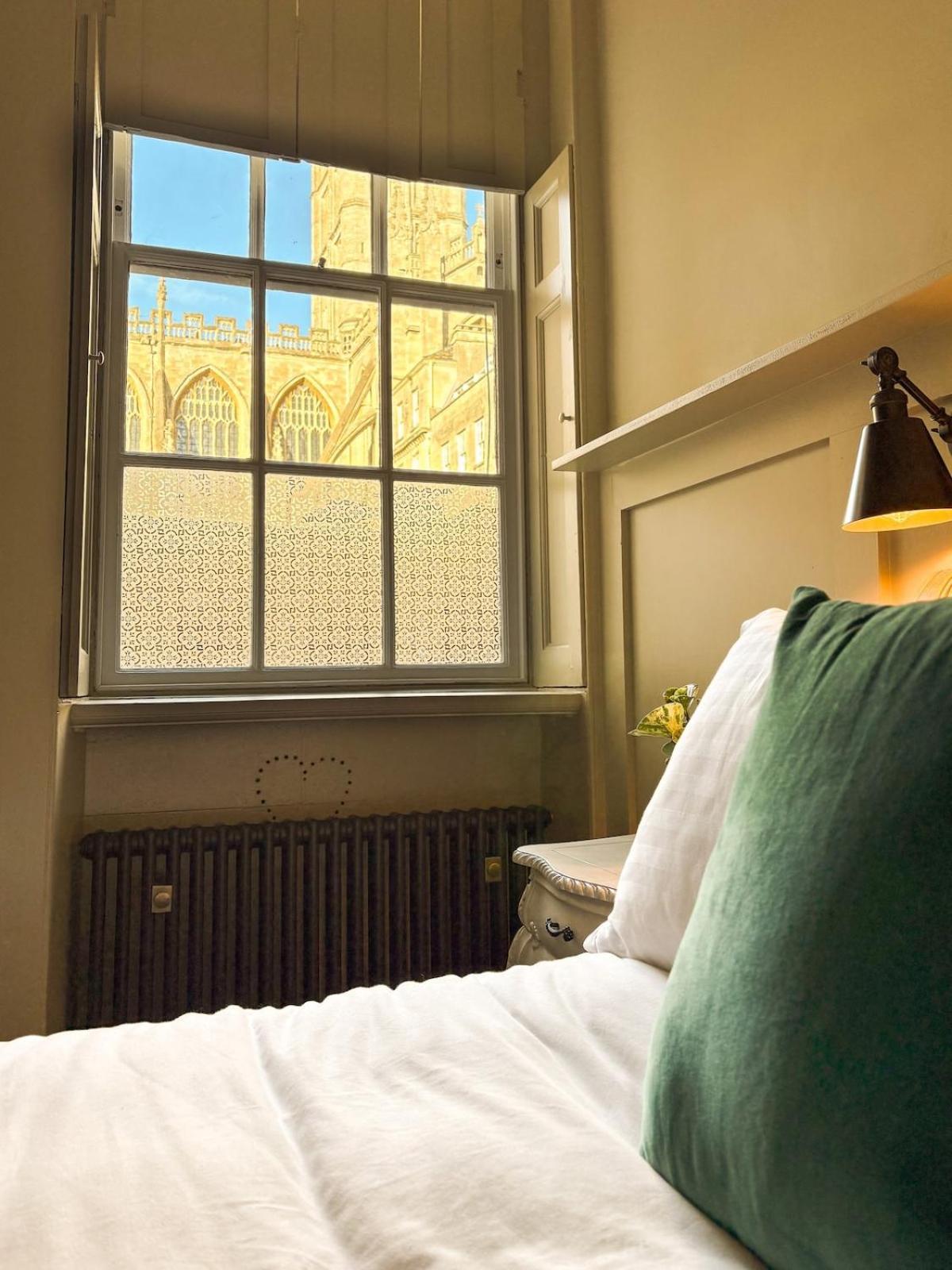 Bijou Beauty - Abbey Apartment *