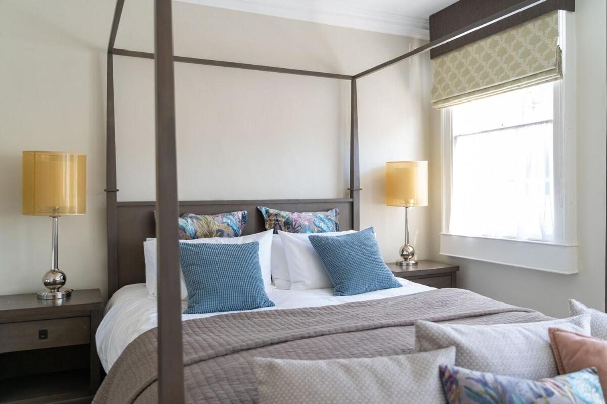 Bespoke Town House * Bath