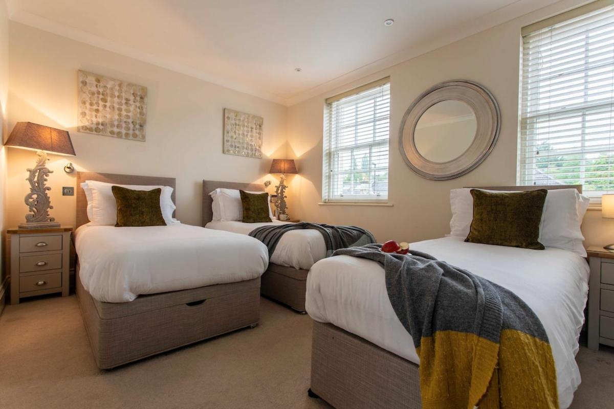 Celebration House - Sleeps 13 - * Bath
