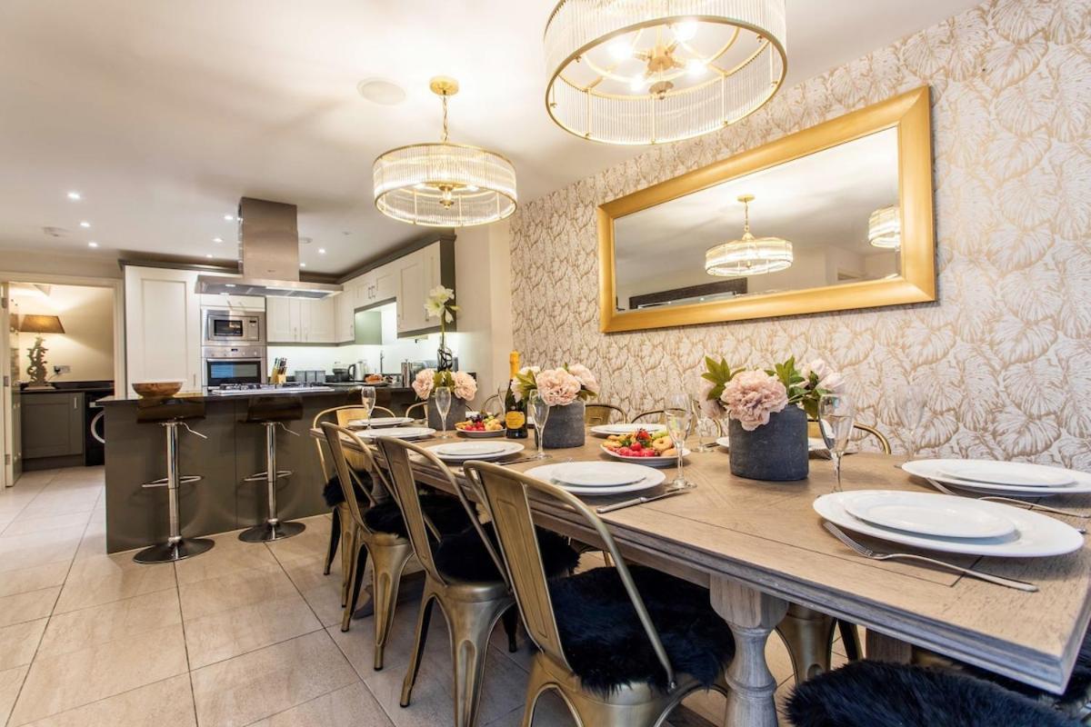 Celebration House - Sleeps 13 - * Bath