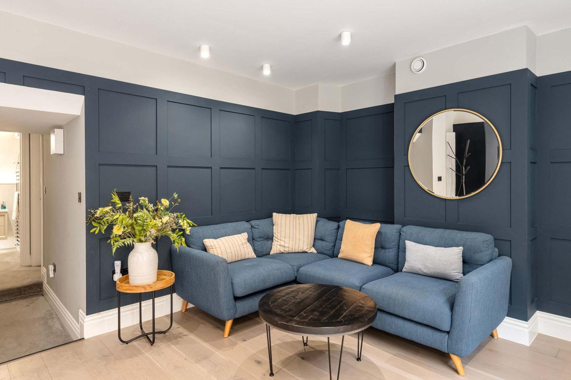Former Wine Vaults With Hot Tub & Private Courtyard * Bath