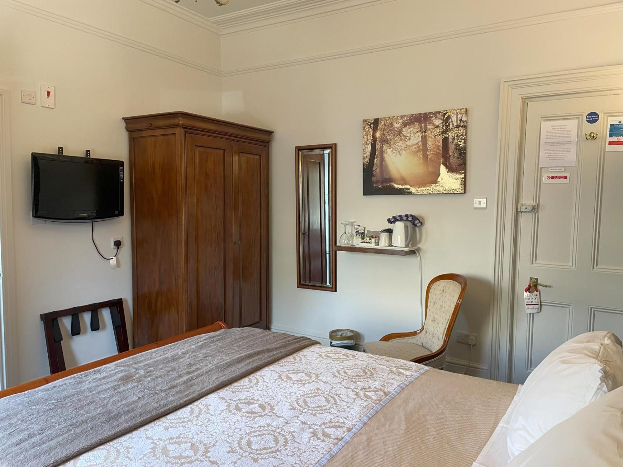Pulteney House 4*