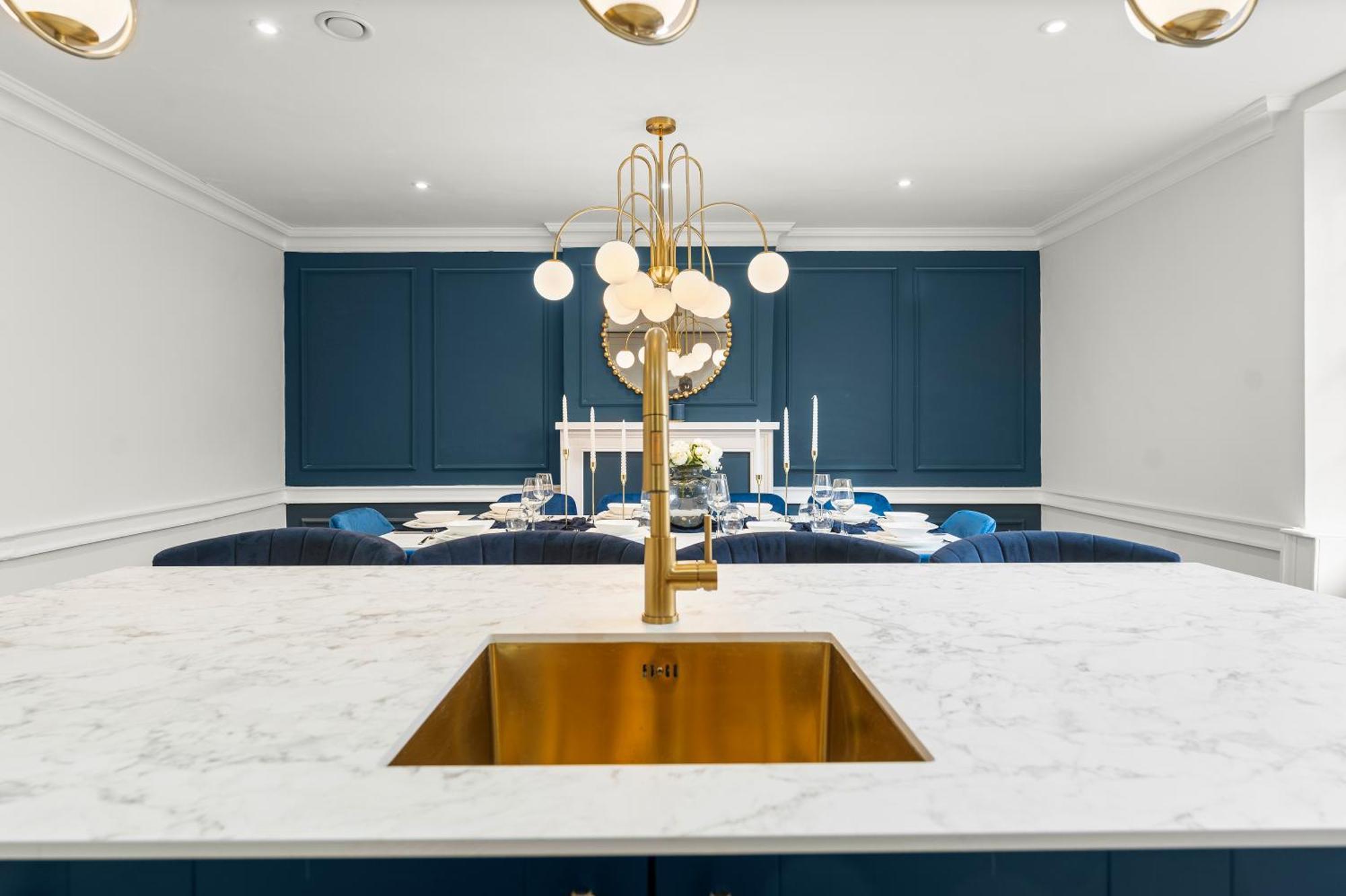 Apartment The Gatsby - Luxury 4 Bedroom Abode In *