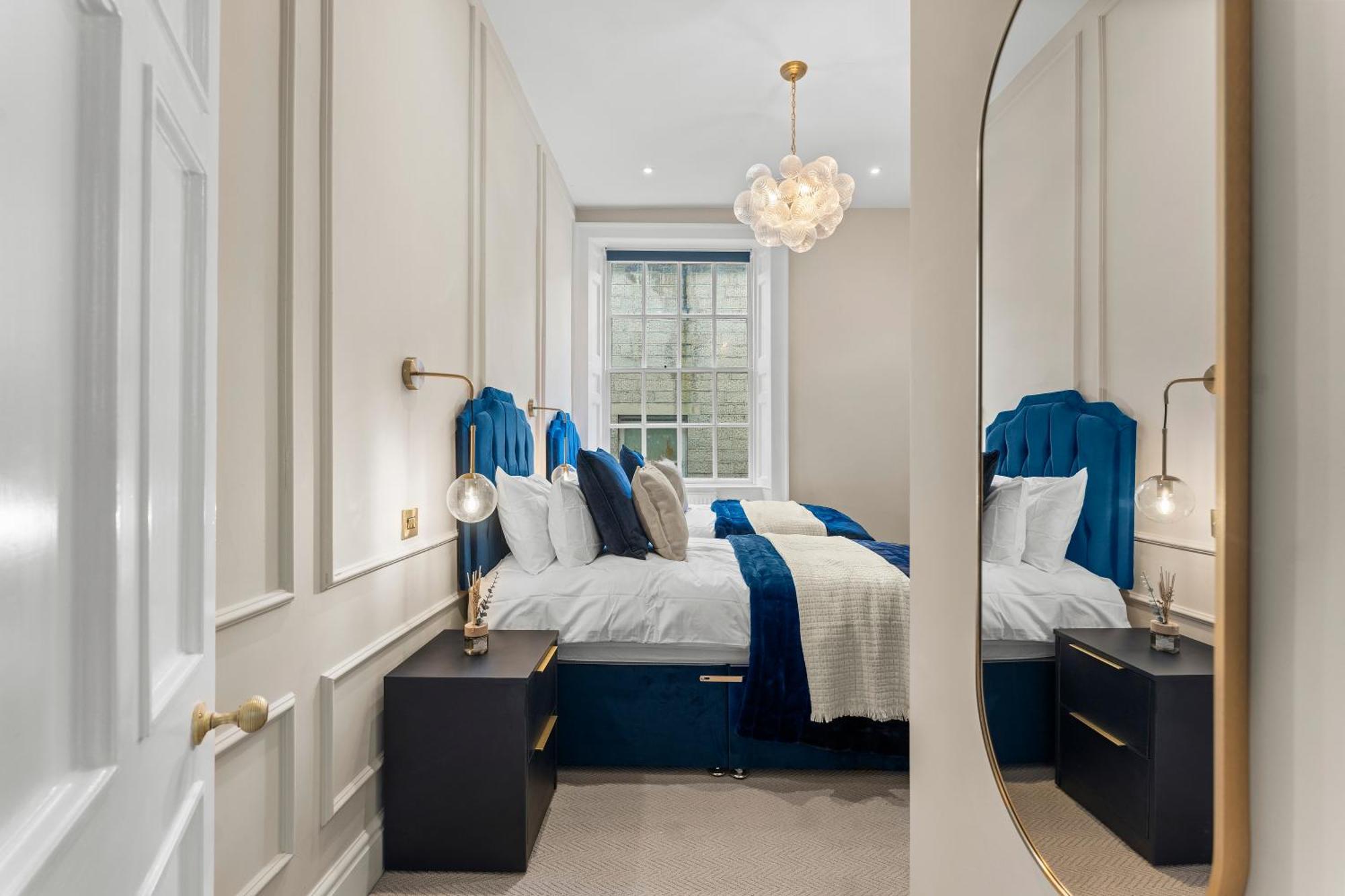 The Gatsby - Luxury 4 Bedroom Abode In Apartment