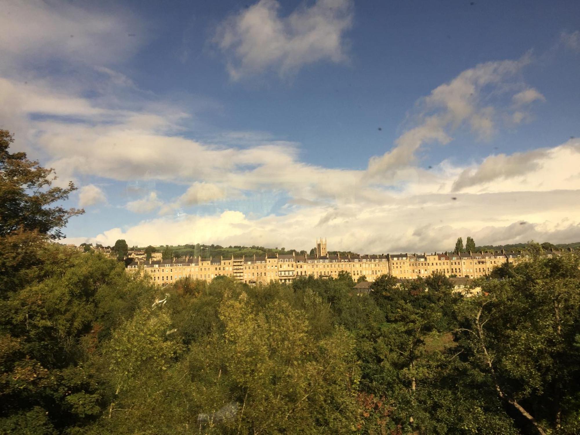 Grosvenor In - Great For Families, Groups, Couples, 80 Sq M, Parking Apartment