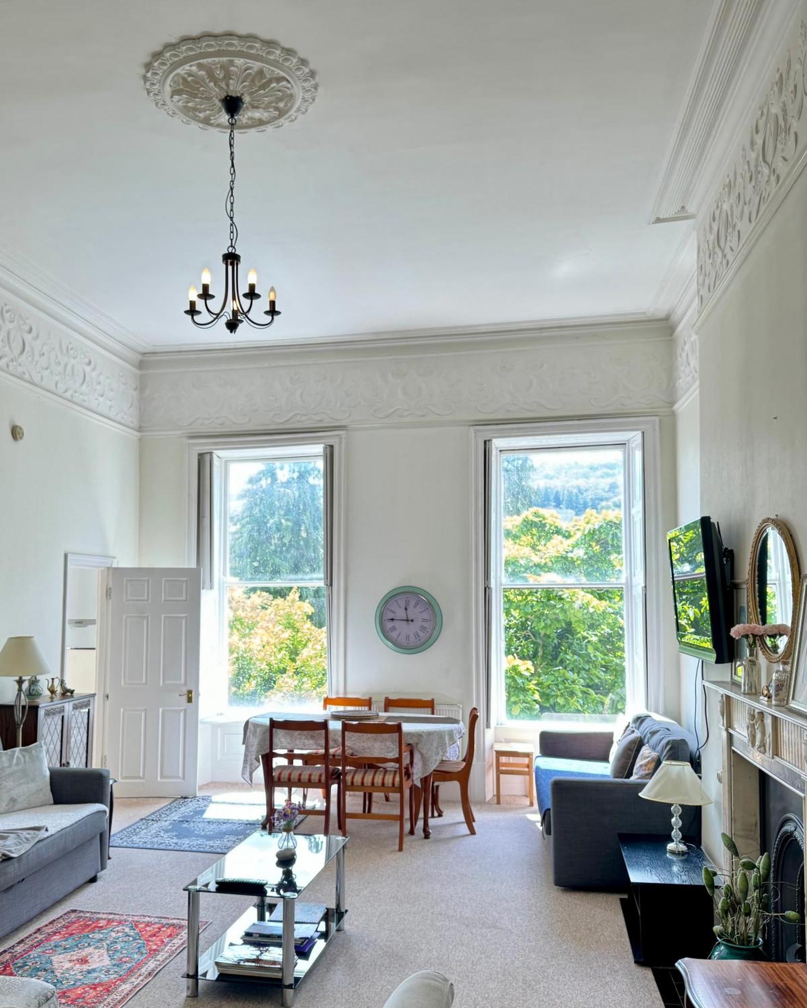 Grosvenor In - Great For Families, Groups, Couples, 80 Sq M, Parking Apartment Bath