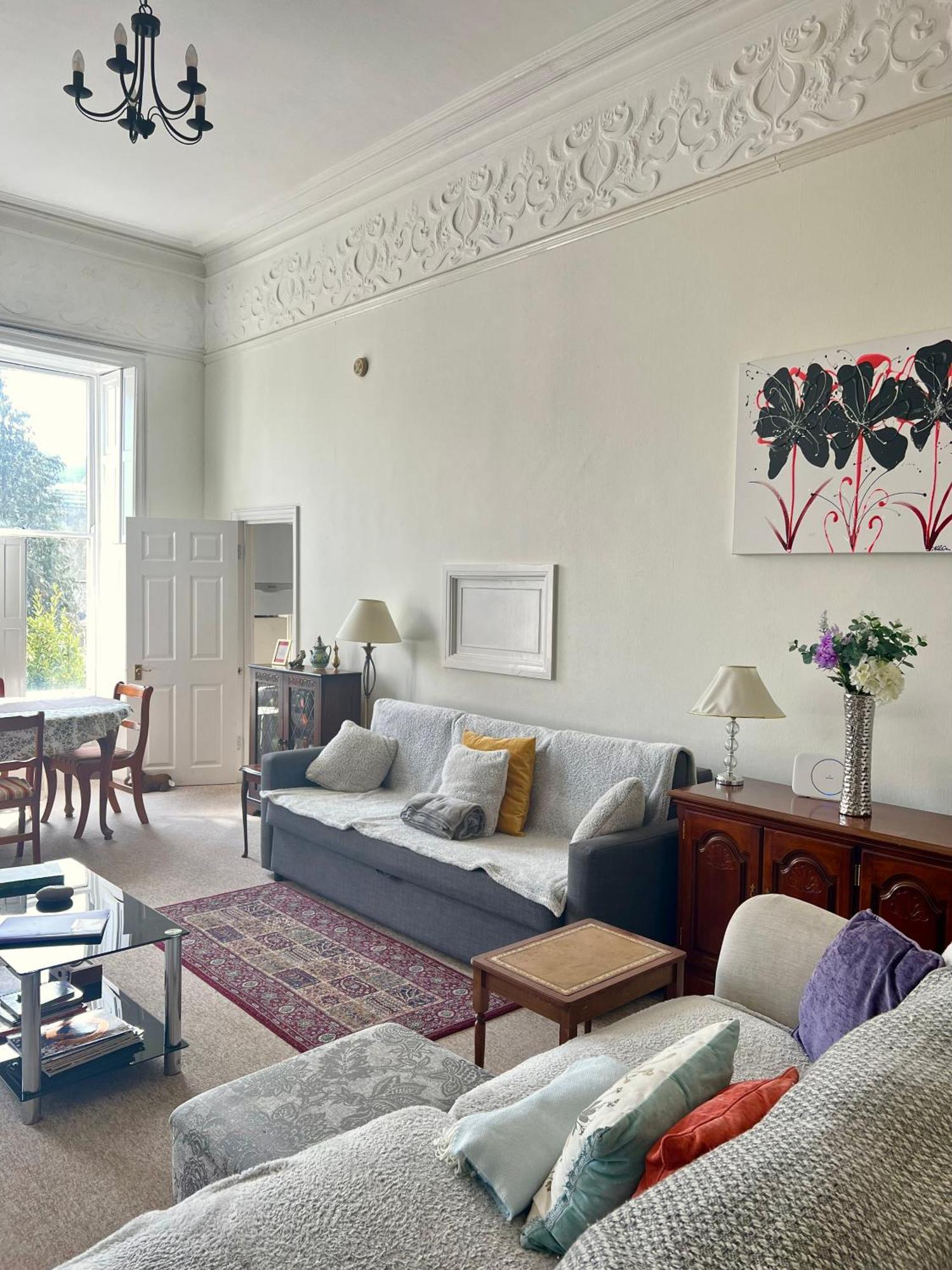 Grosvenor In - Great For Families, Groups, Couples, 80 Sq M, Parking *