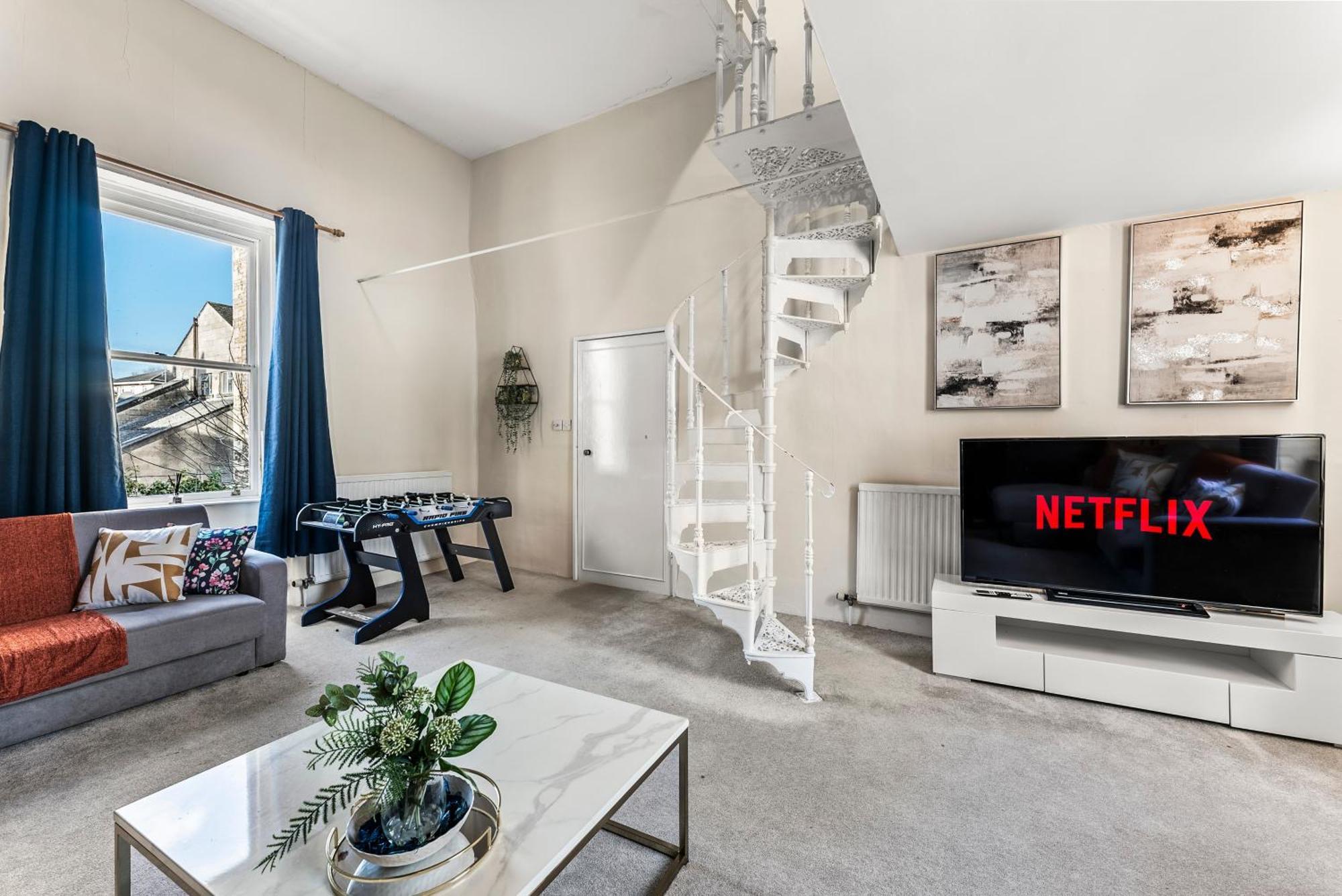 200 Year Old Georgian House In Apartment