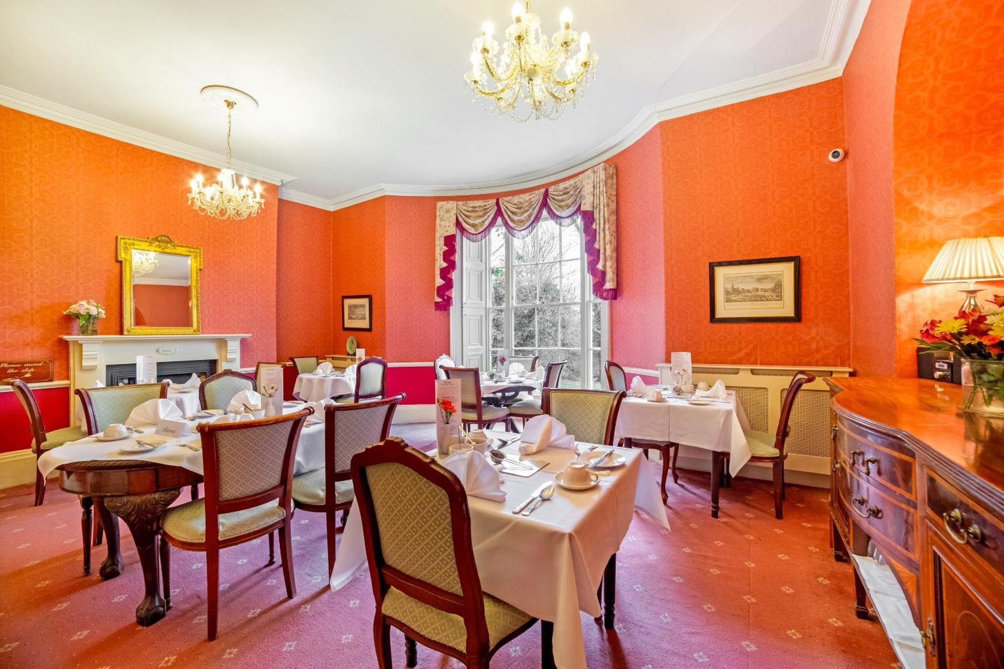 Hotel Oyo Bailbrook Lodge, Bath