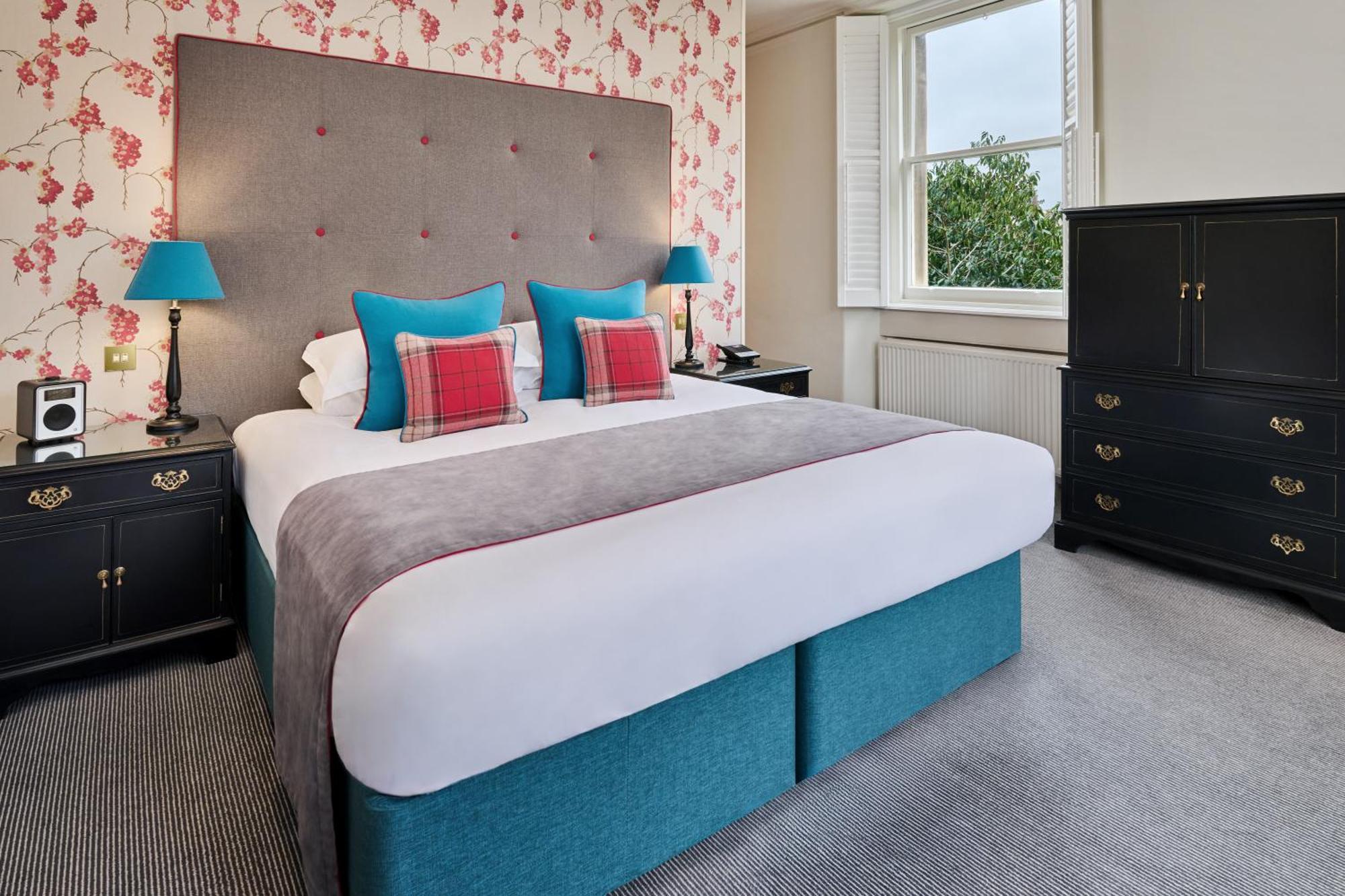 The Roseate 5* Bath