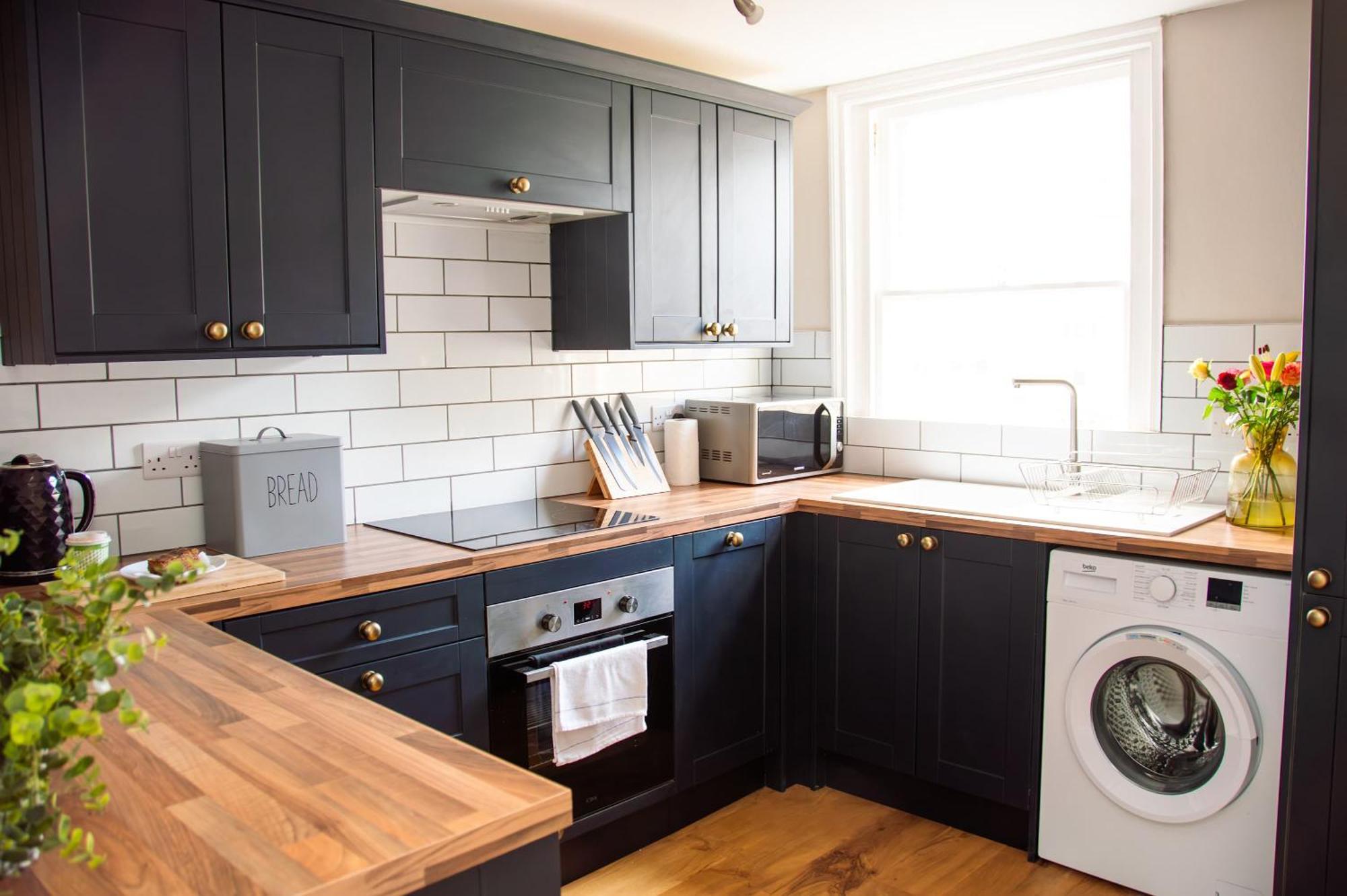 Beautiful Character 3 Bed Centre Holiday home *