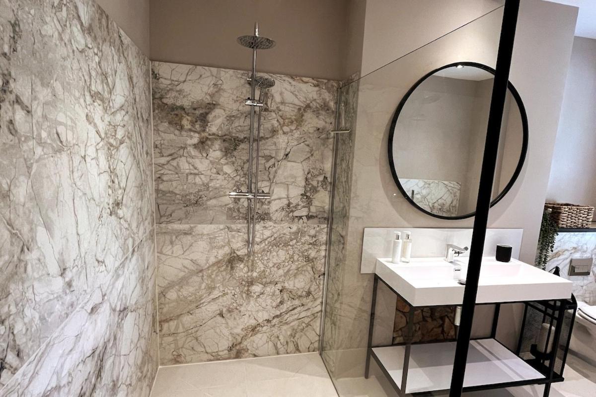 Stunning Town House In Centre- Free Parking! * Bath