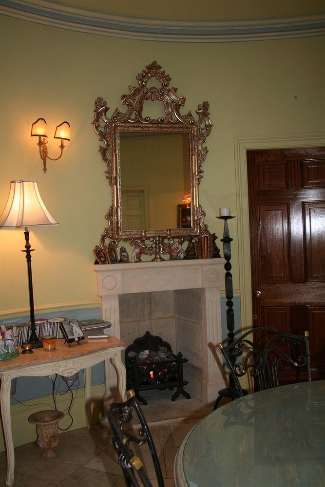 Queen Charlottes Orangery Bed & Breakfast