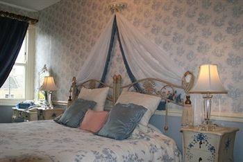 Cranleigh 4* Bath
