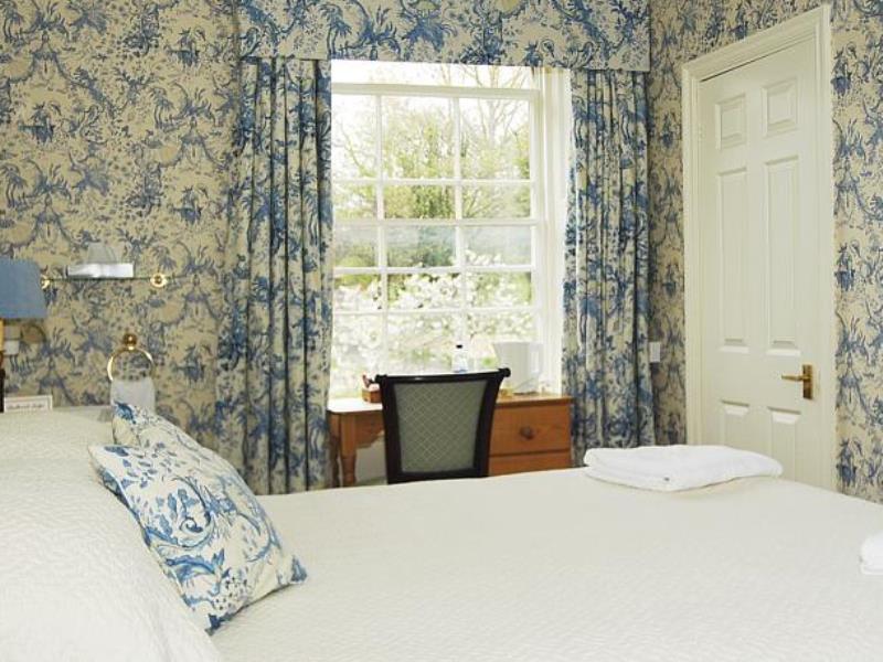 Oyo Bailbrook Lodge, 4* Bath