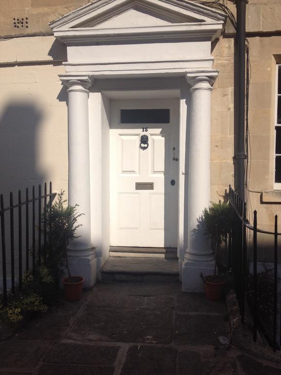 City Centre - Rivers Street, Quiet 2 Bed Ground Floor Georgian Garden Apartment Bed & Breakfast Bath