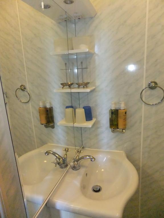 Elgin Bath