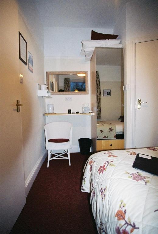 Milton House Bath