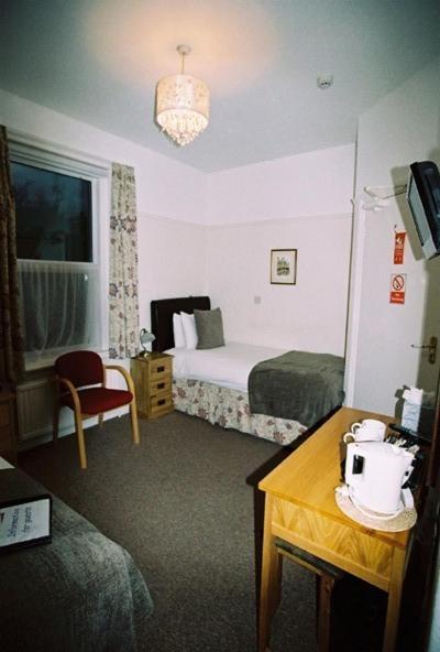 Milton House Bath