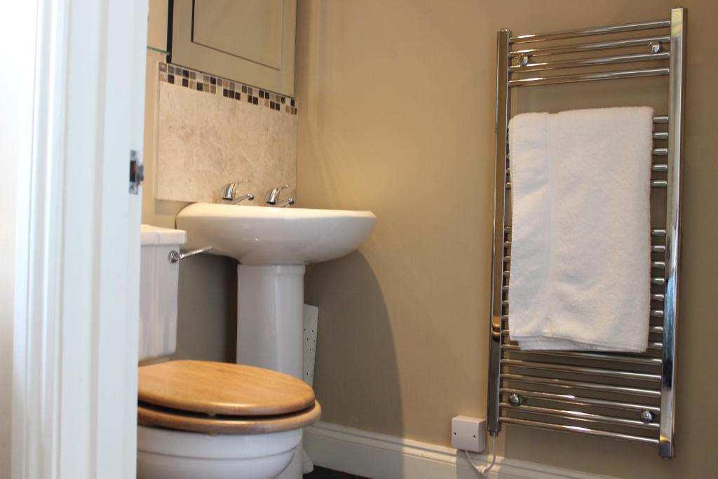 Bloomfield House 4*
