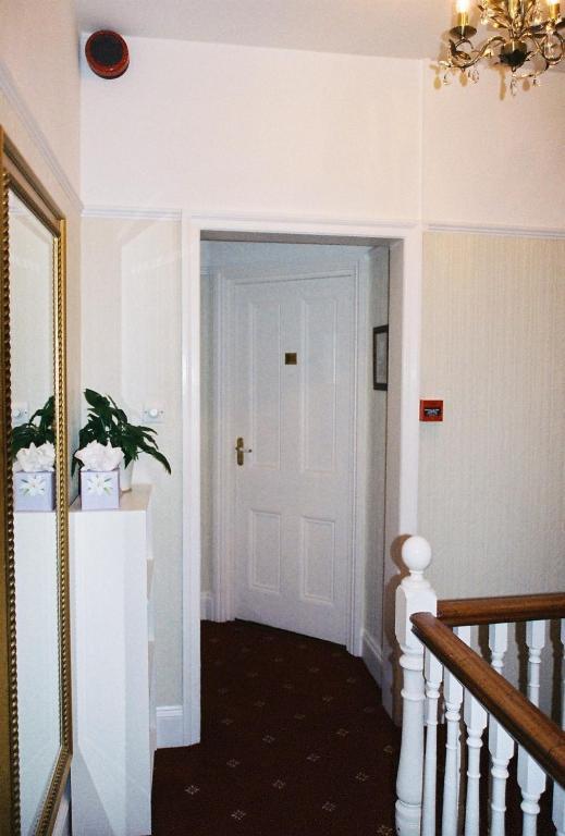 Milton House Bed & Breakfast Bath