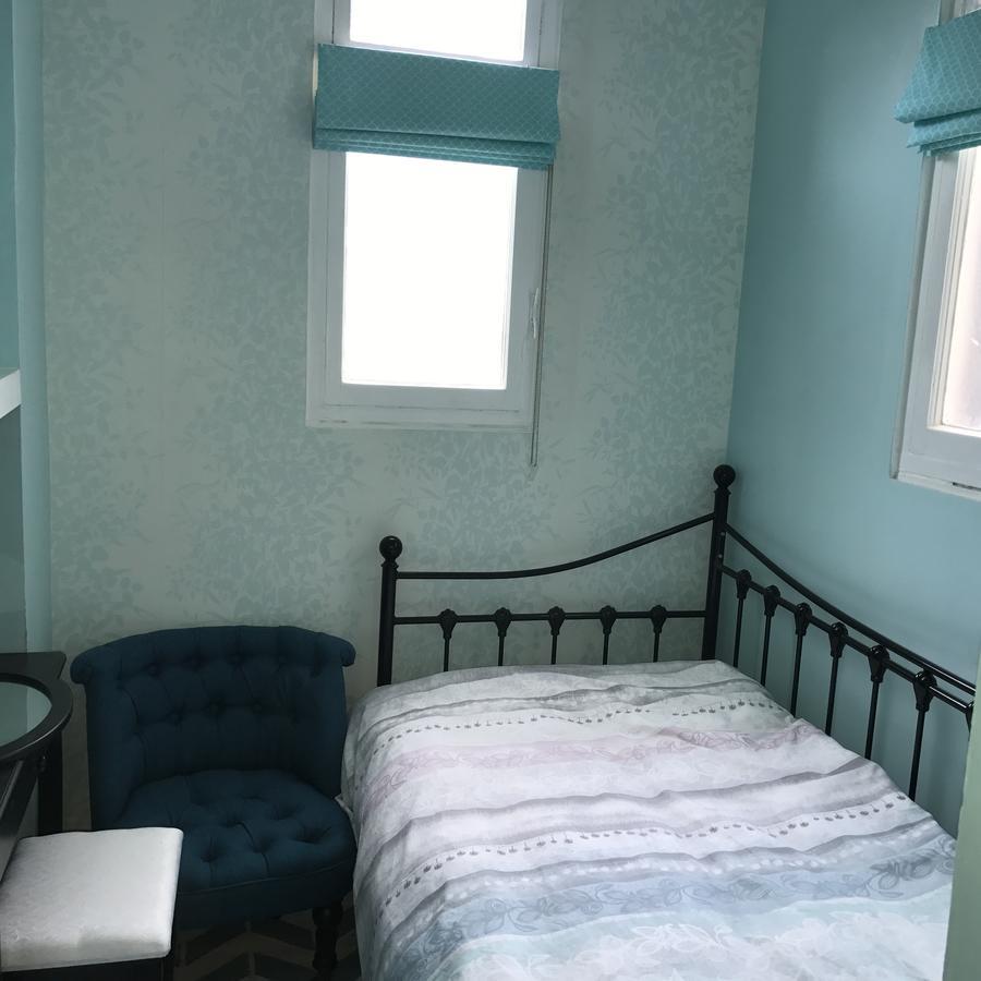 2 Bed, Ground Floor Bijou Georgian Apartment *
