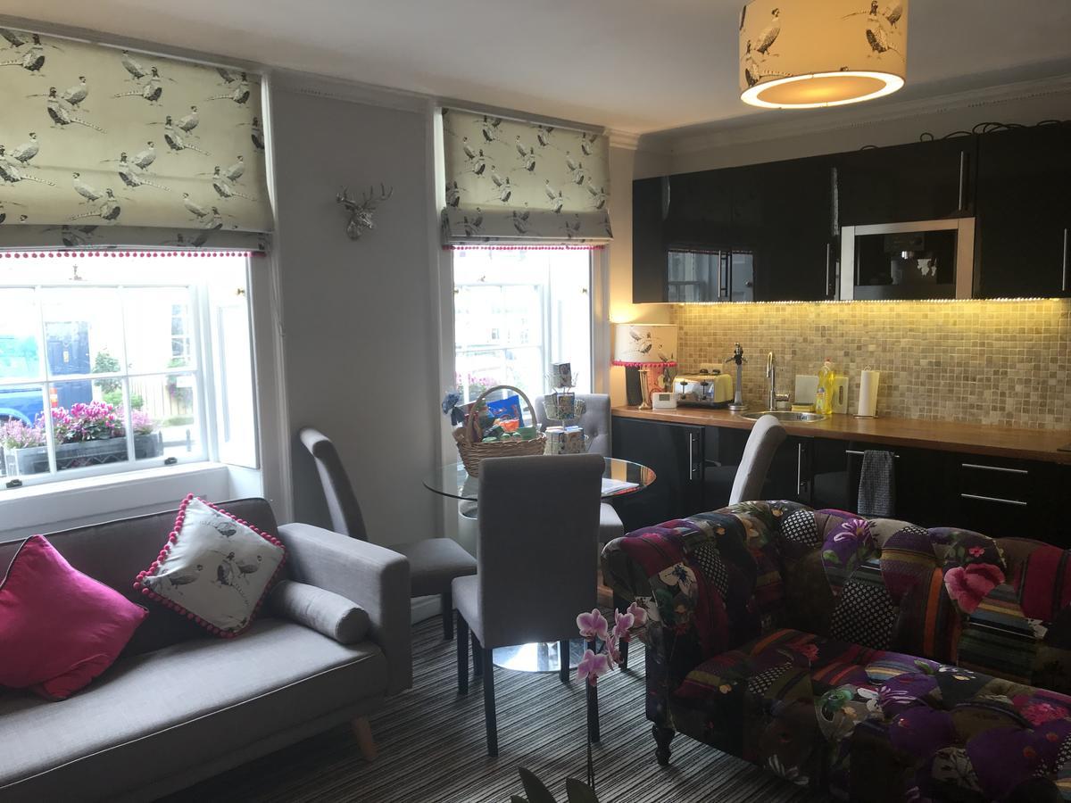 City Centre - Rivers Street, Quiet 2 Bed Ground Floor Georgian Garden Apartment Bed & Breakfast Bath