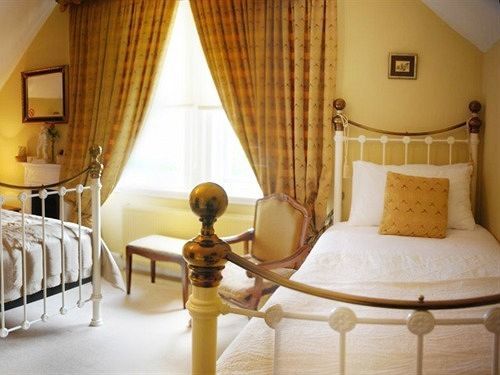 Claudia 4* Bath