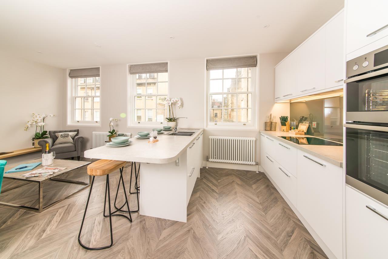 Aparthotel The Halcyon Apartments, Henry Street 4*