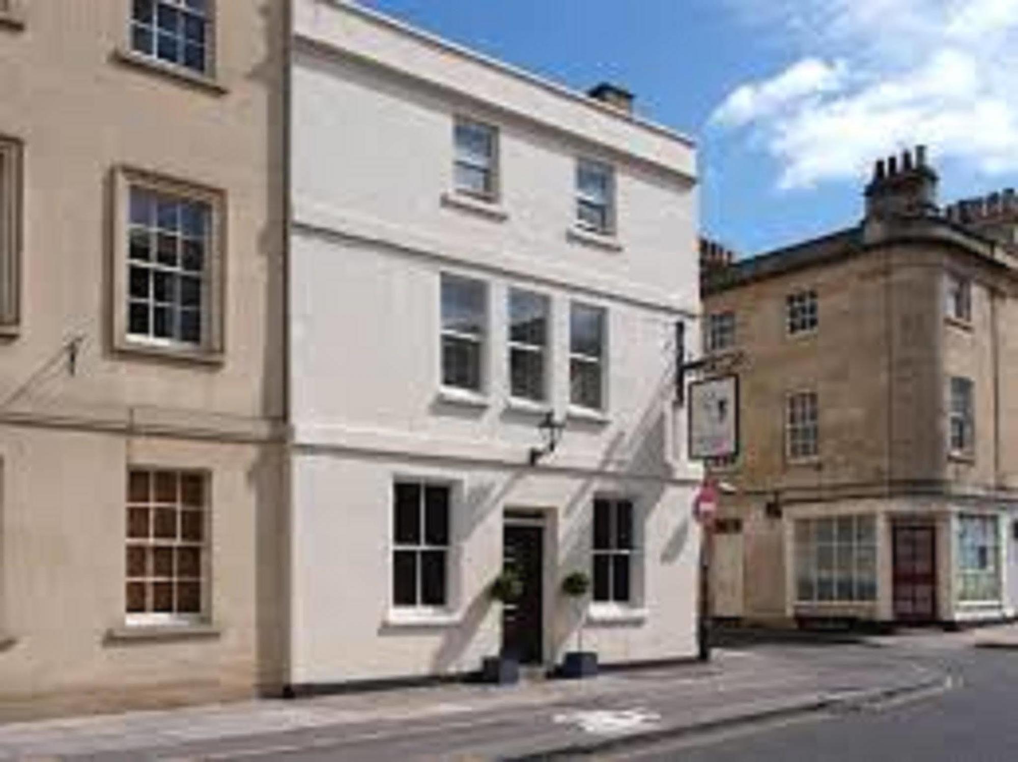 Inn The Griffin 4*