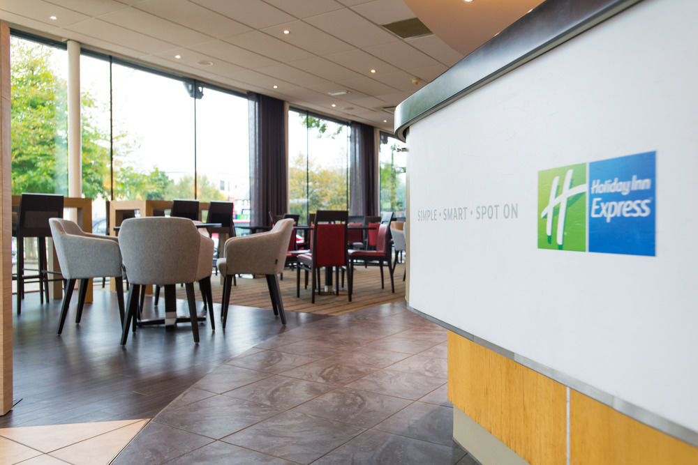 Express By Ihg Hotel 3*