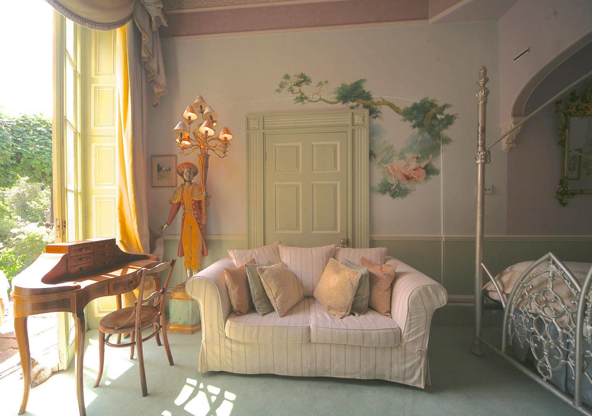 Bed & Breakfast Queen Charlottes Orangery