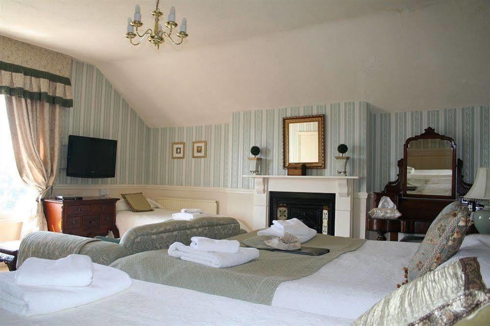 Cranleigh Guest house 4*