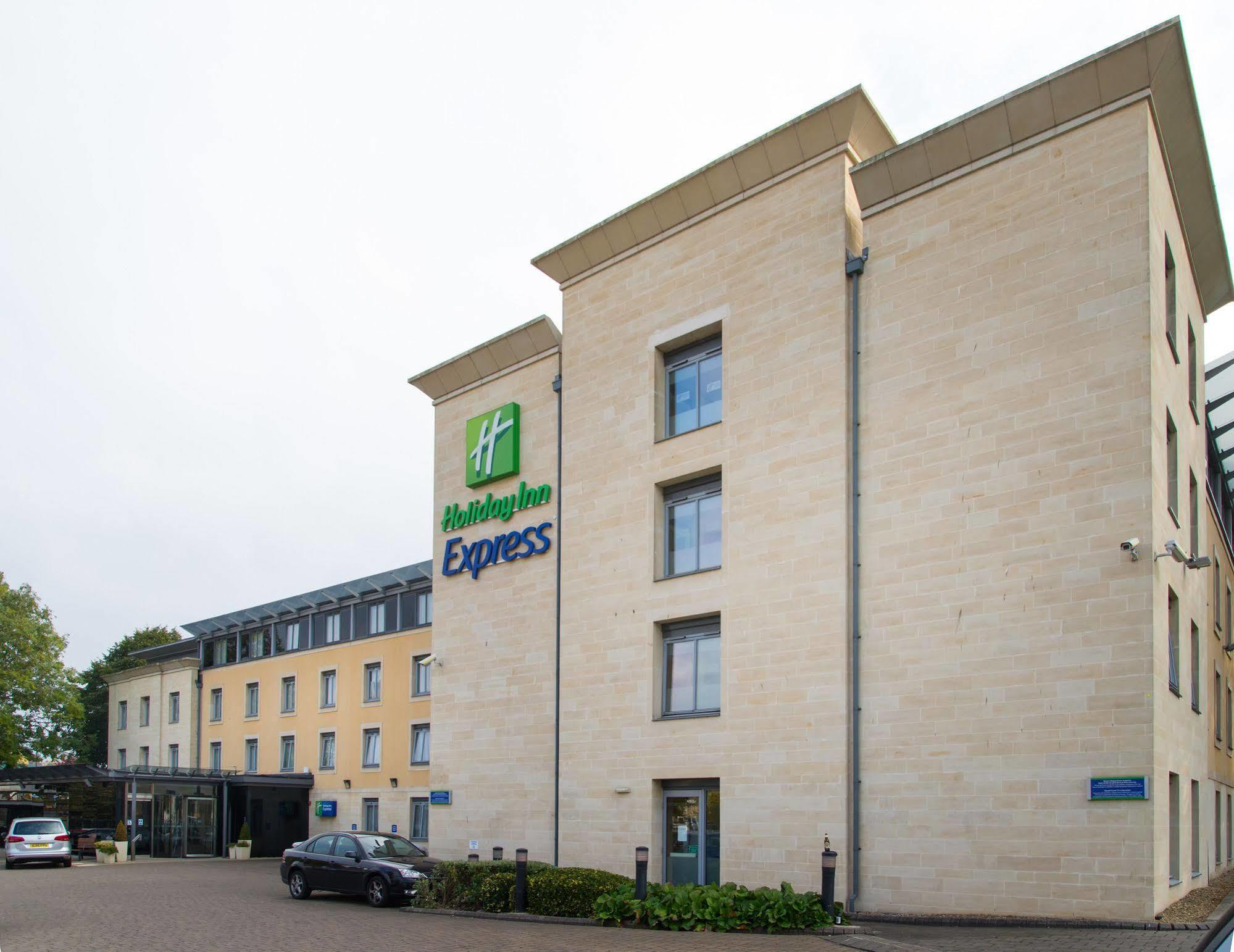 Express By Ihg Hotel 3*