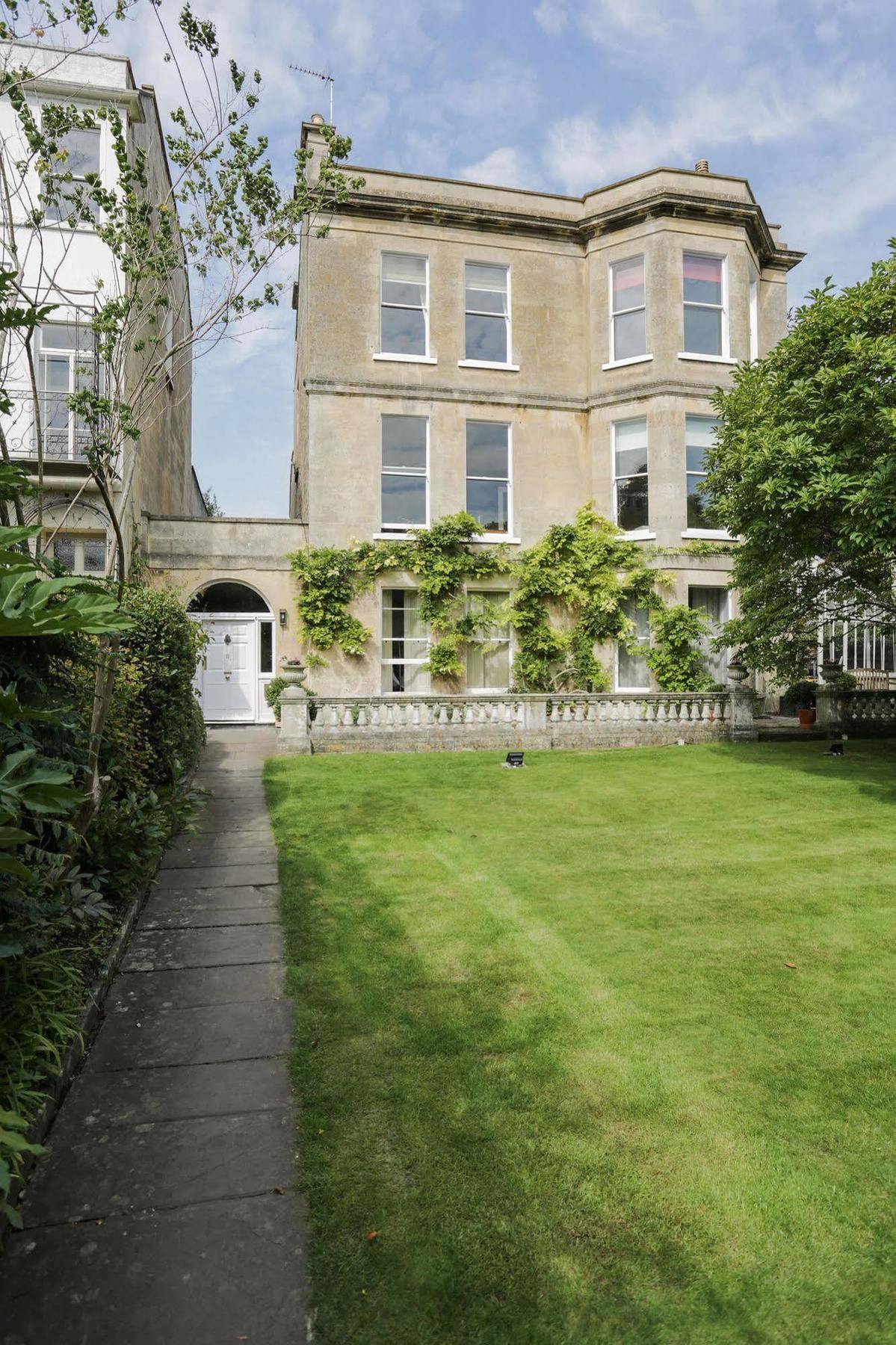 Grove Bed & Breakfast