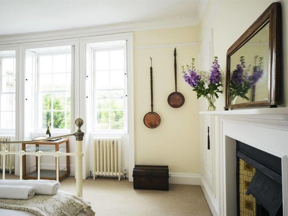 Percy Place Apartment Bath