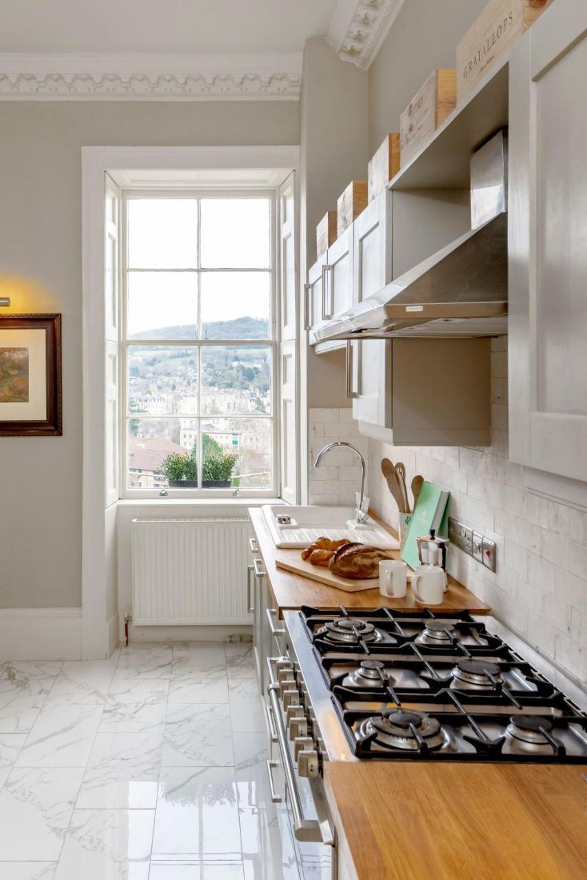 Luxury Two Floor Central Duplex Free Parking Apartment Bath