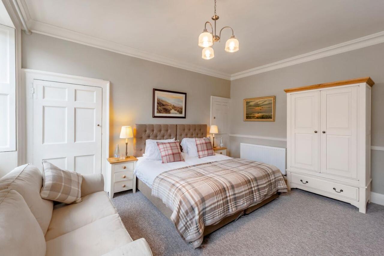 Luxury Two Floor Central Duplex Free Parking
