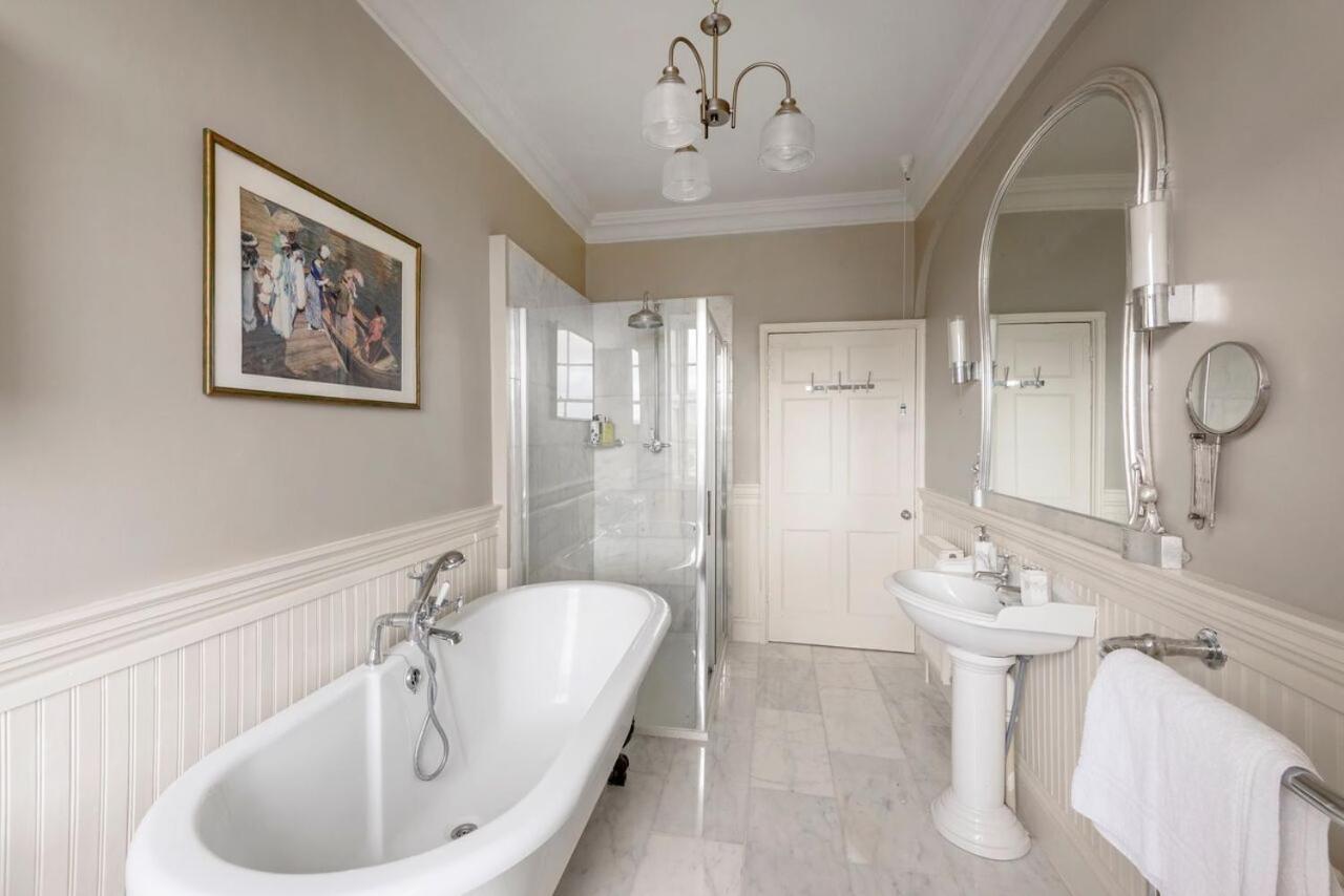 Luxury Two Floor Central Duplex Free Parking *
