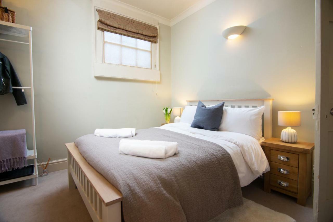 Apartment Stunning Royal Crescent With 3 Bedrooms Bath