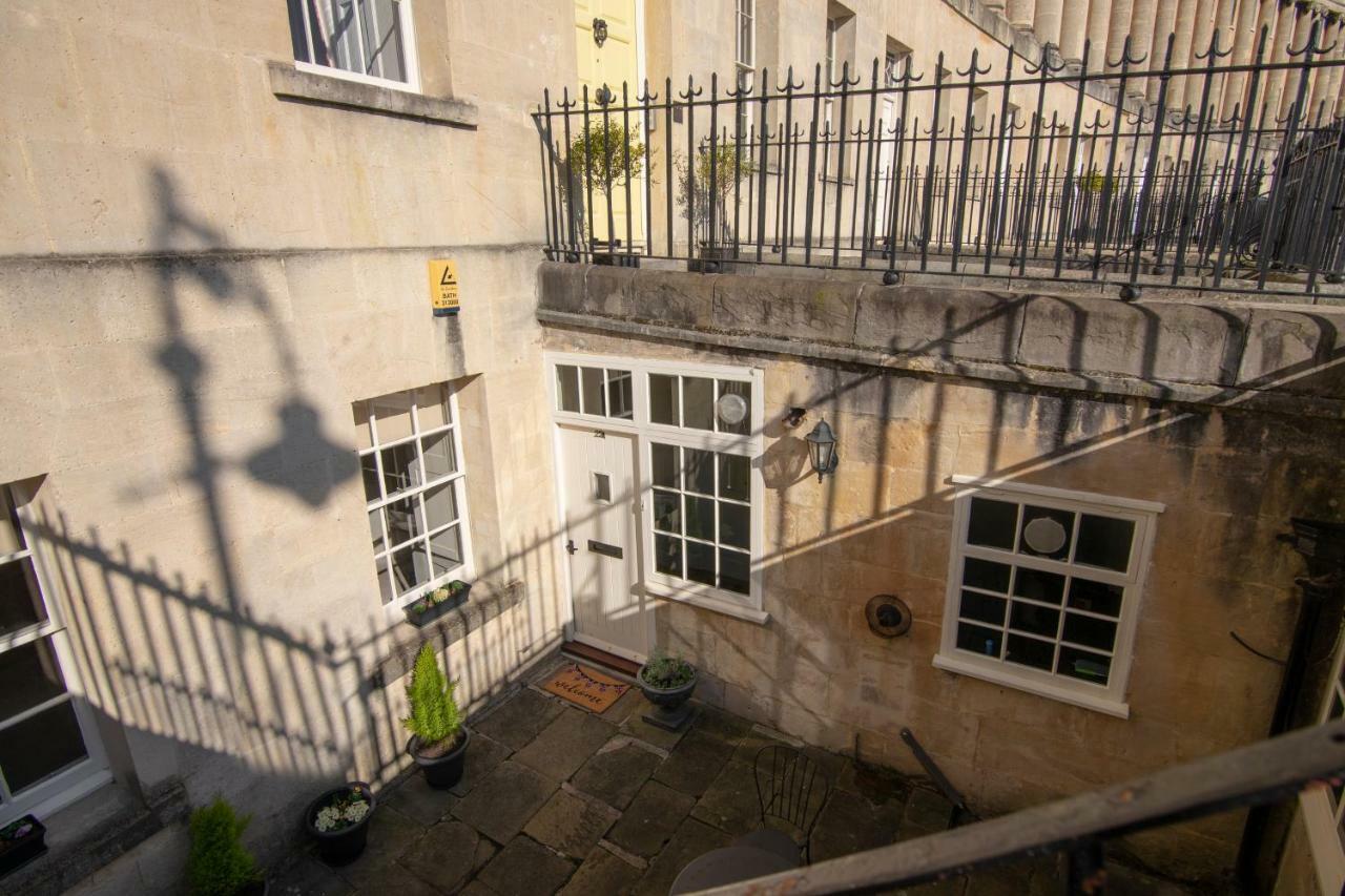 Stunning Royal Crescent With 3 Bedrooms * Bath