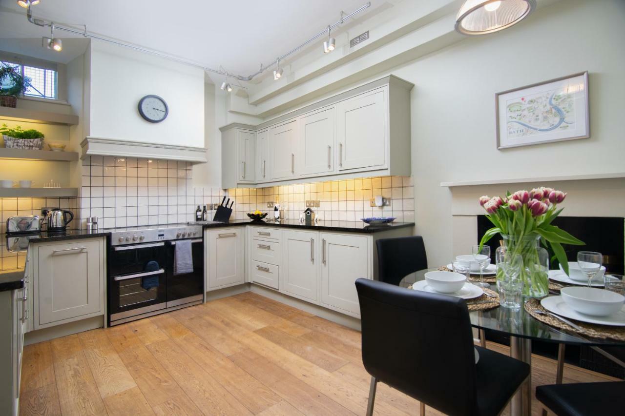 Apartment Stunning Royal Crescent With 3 Bedrooms Bath