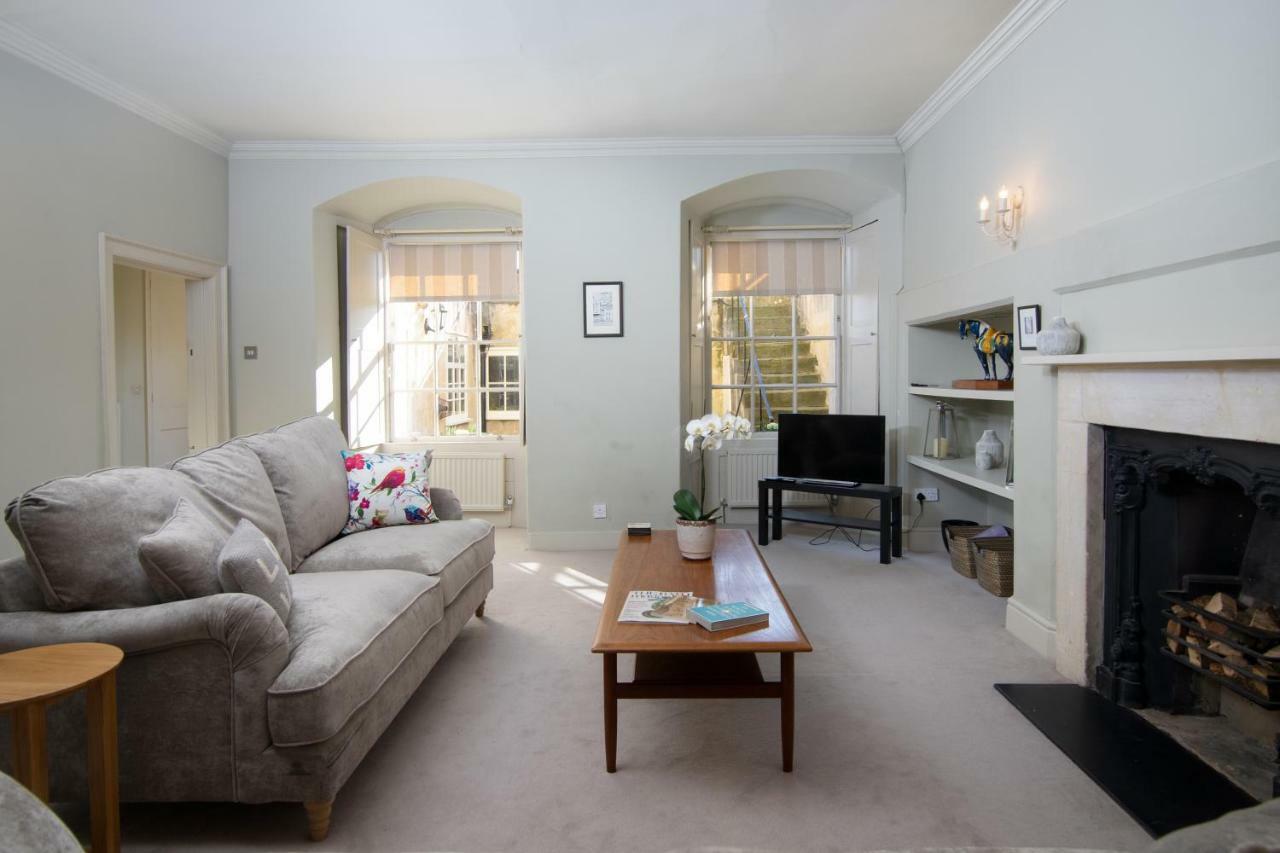 Stunning Royal Crescent With 3 Bedrooms Apartment Bath