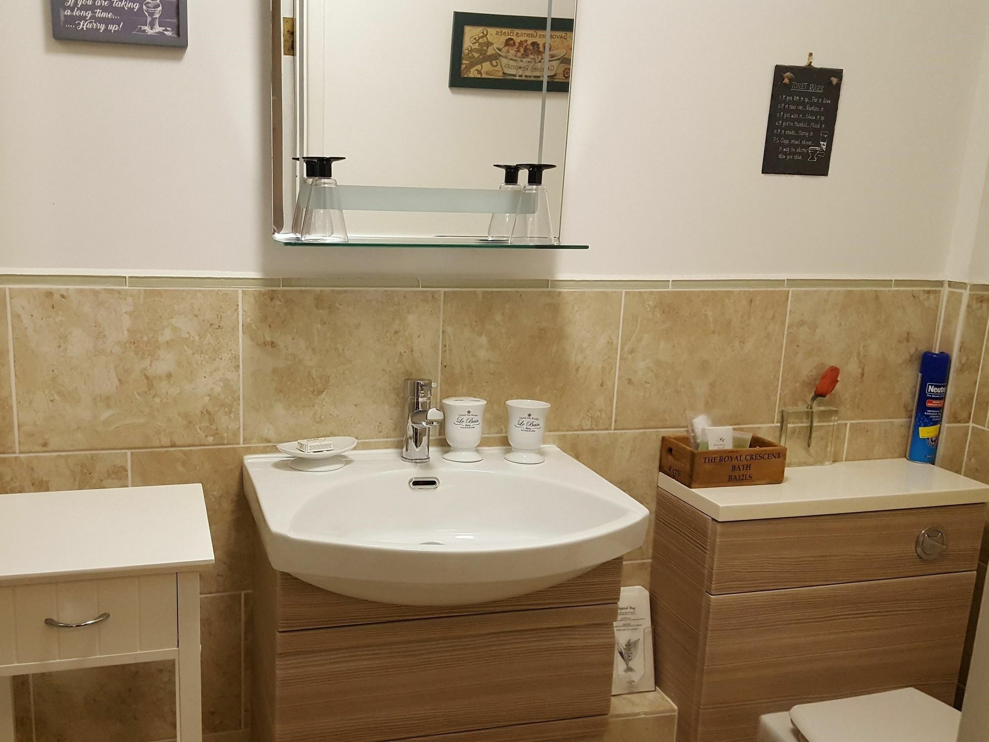 White 3* Bath