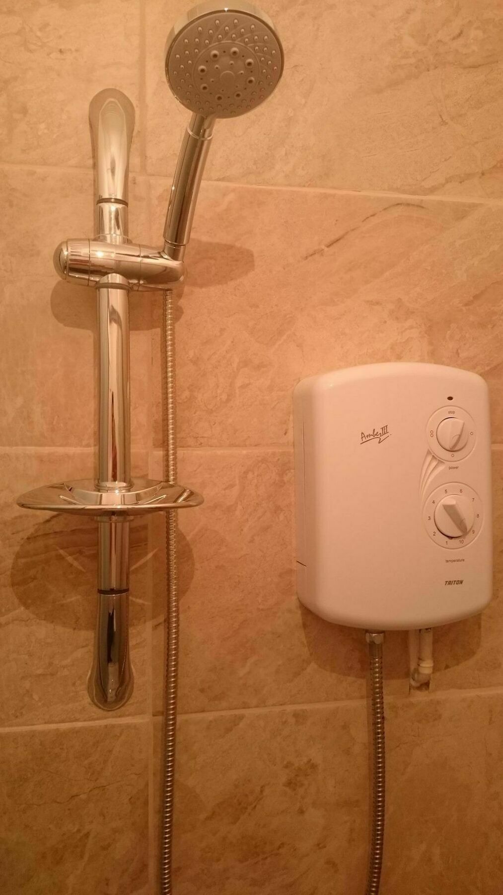 Emily Garden Apartment Bath