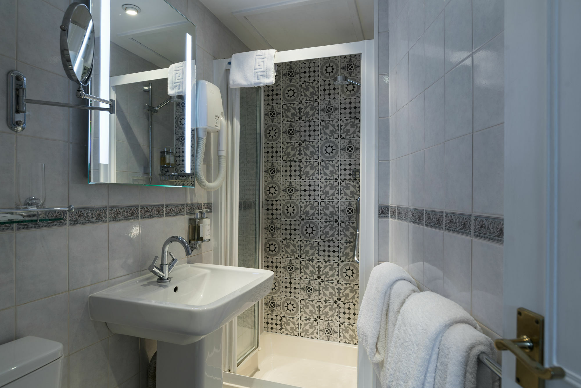 The Kennard Boutique Bath